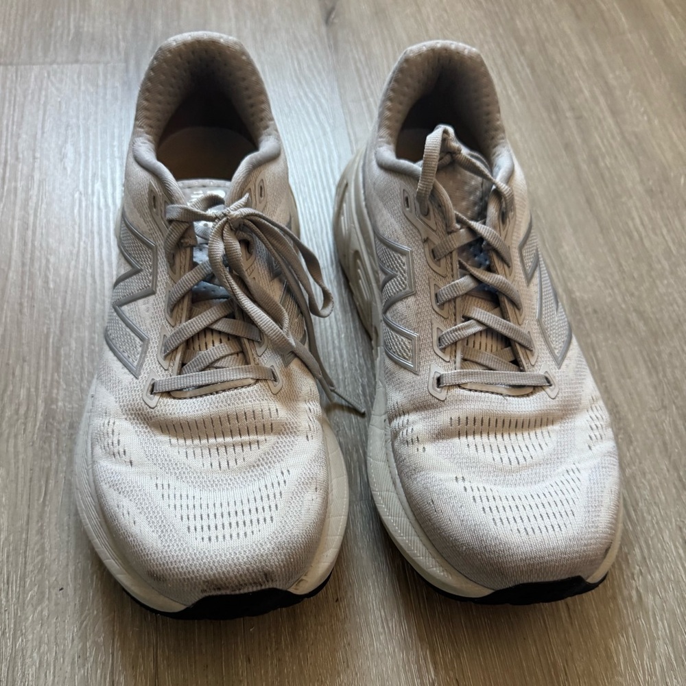 Women's New Balance Fresh Foam x 880 v16